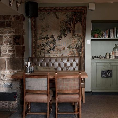 ホテル The Lister Arms マルハム エクステリア 写真