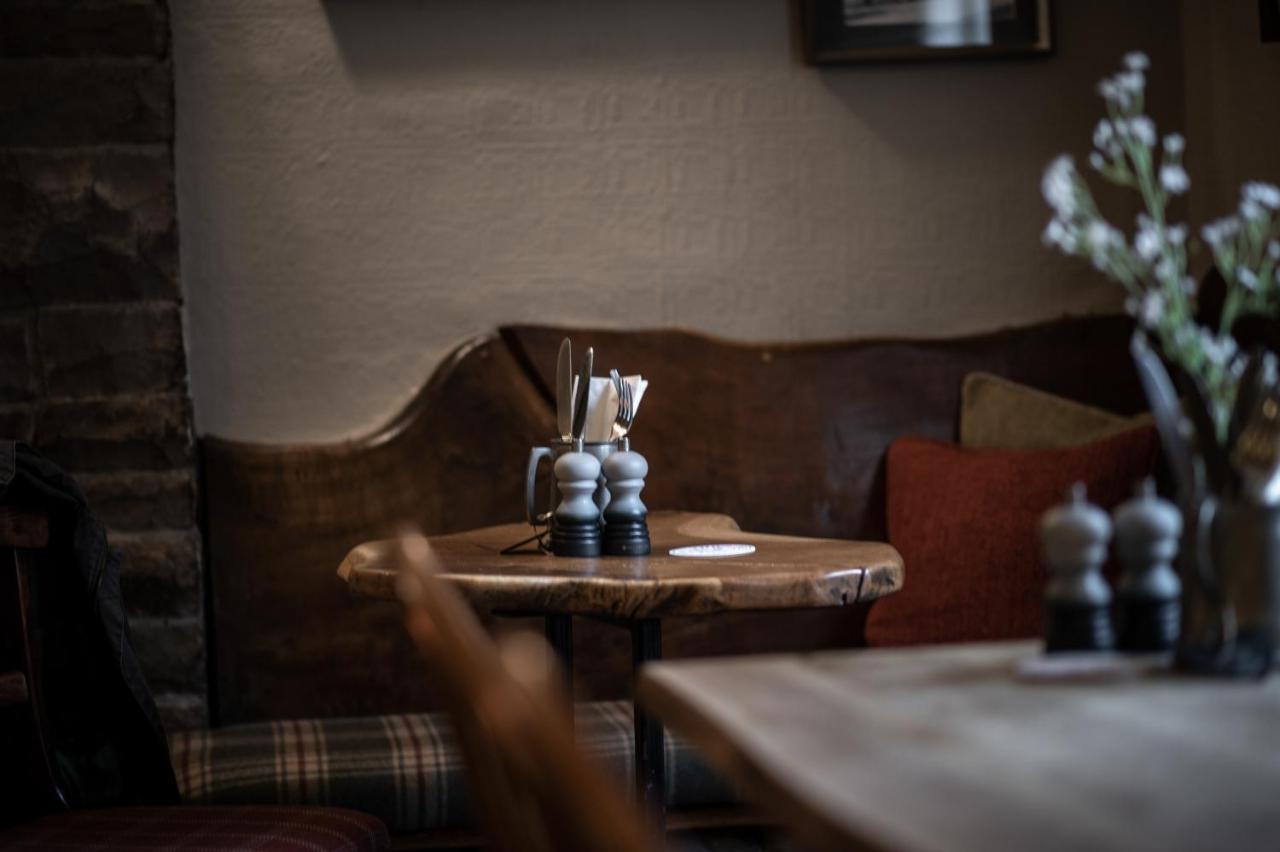 ホテル The Lister Arms マルハム エクステリア 写真